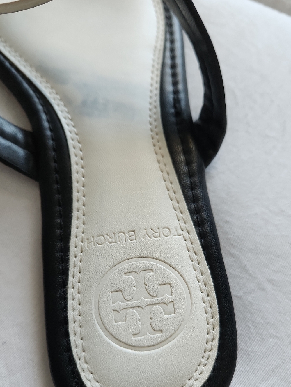 Tory Burch Black and White Logo Thong Sandals - Picture 6 of 6